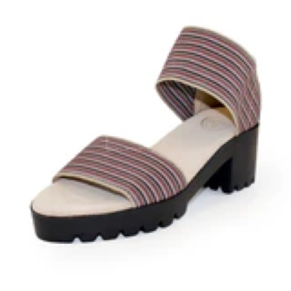 Never been worn – Charleston Shoe Co- Monterey Multicolor - 
Beige Stripe Size 6